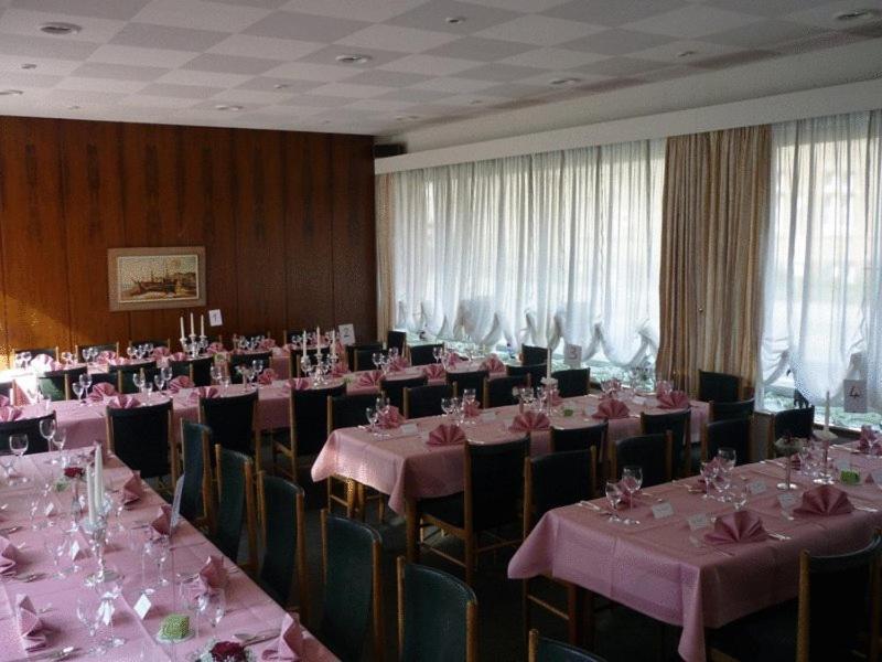 Hotel Zur Bruecke Kevelaer Esterno foto