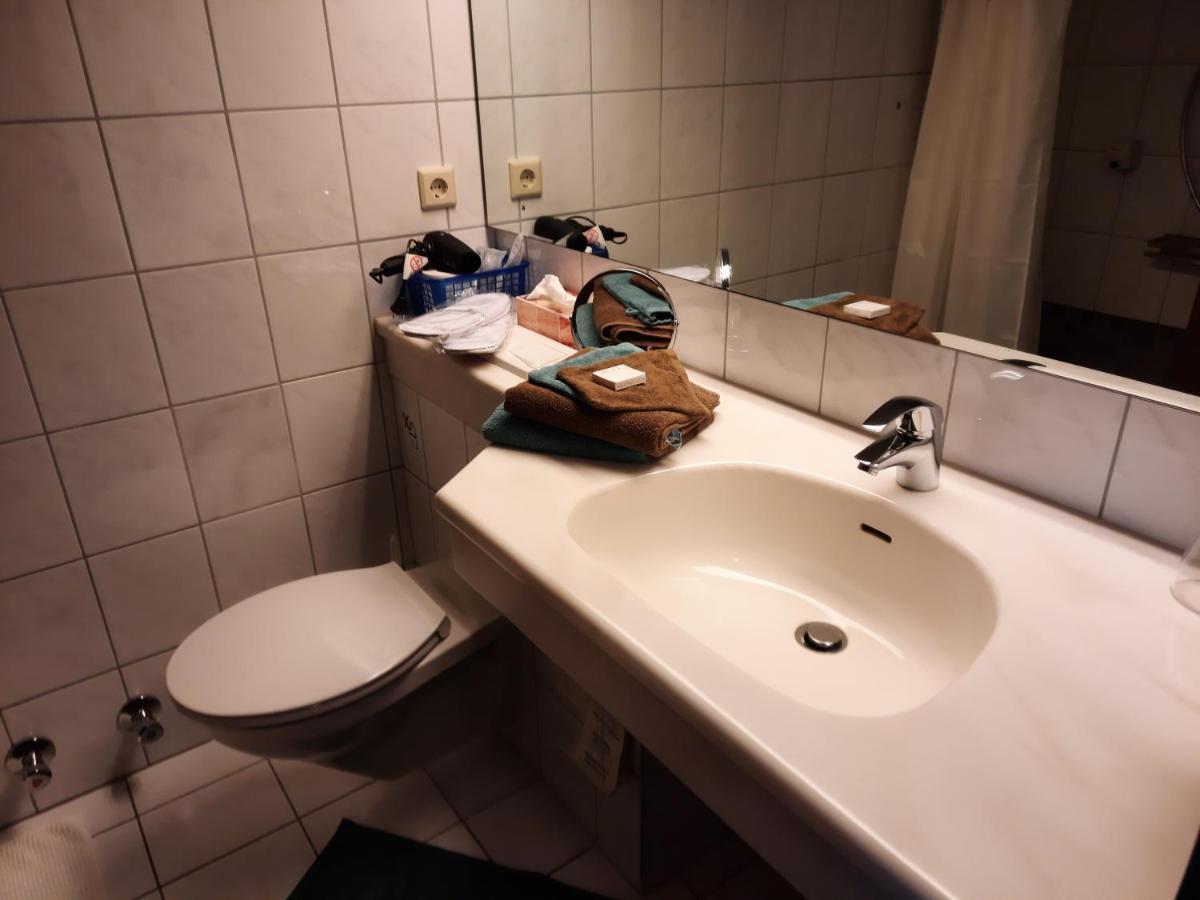 Hotel Zur Bruecke Kevelaer Esterno foto